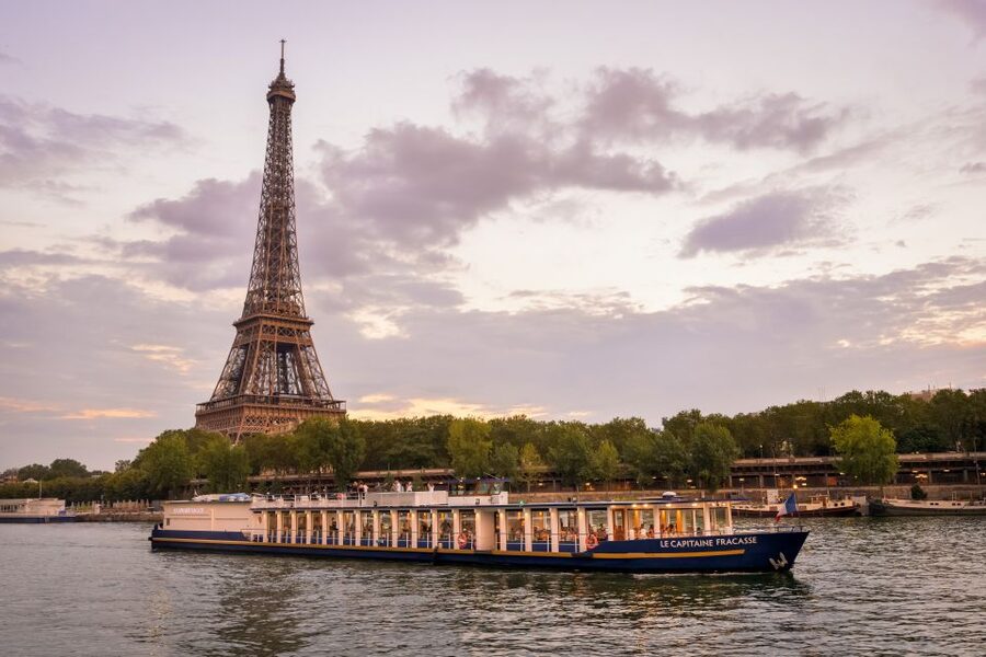 Paris: Romantic Cruise with 3-course Dinner on Seine River - Who will enjoy this Seine dinner cruise?