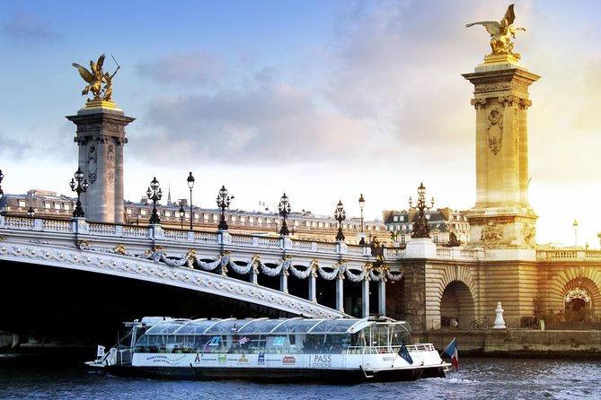 Paris Seine River Hop-On Hop-Off Sightseeing Cruise by Batobus - Stop 5: Quai de Montebello and Notre Dame