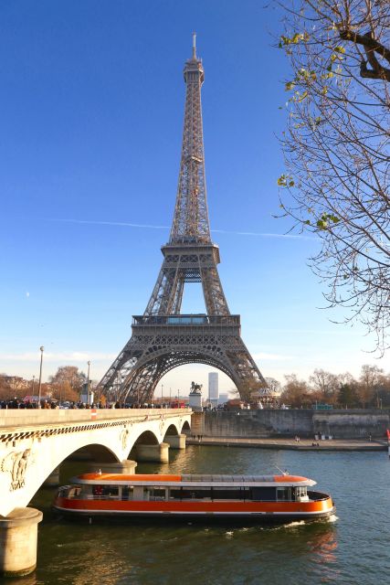 Paris: Seine River Panoramic Cruise - Boarding beneath the Saint Michel bridge
