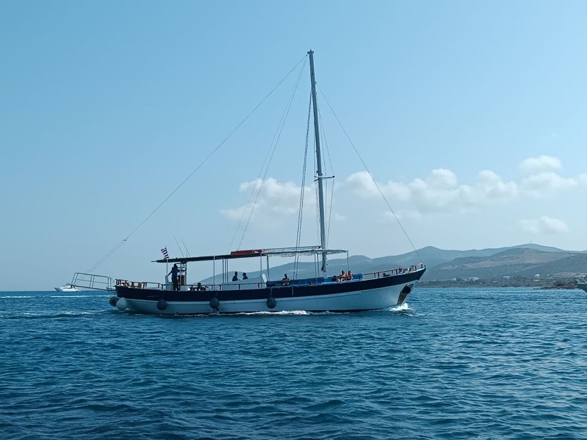 Paros Antiparos: Full-Day Boat Tour with Lunch & Drinks - Faneromeni Bay and the last swim