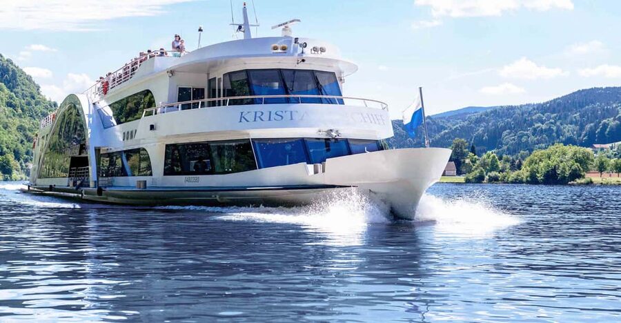 Passau: Crystal Ship Sightseeing Cruise - Who will enjoy the Crystal Ship most