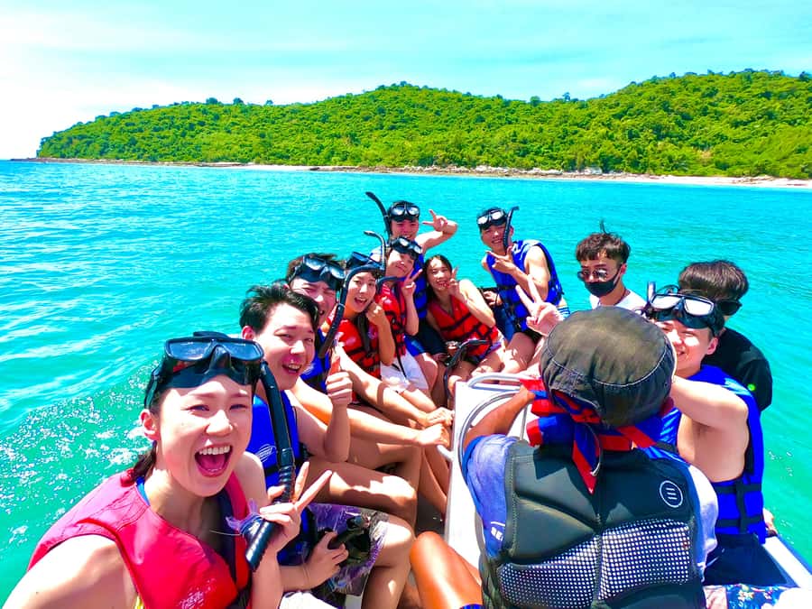 Pattaya: Exclusive 3-Island Catamaran Tour with Buffet Lunch - The $104 price and who gets the best value