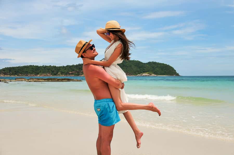 Pattaya: Exclusive 3-Island Catamaran Tour with Buffet Lunch - Who should book this day on the water