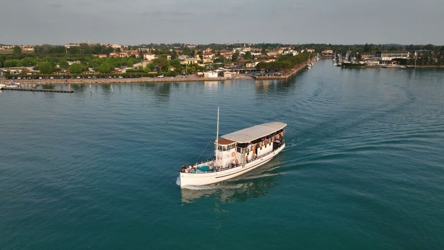 Peschiera: Half-Day Lake Garda Cruise with Lunch - What this four-hour Lake Garda cruise is really like