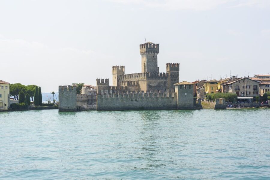 Peschiera: Half-Day Lake Garda Cruise with Lunch - Comfort, crowding, and the best place to sit