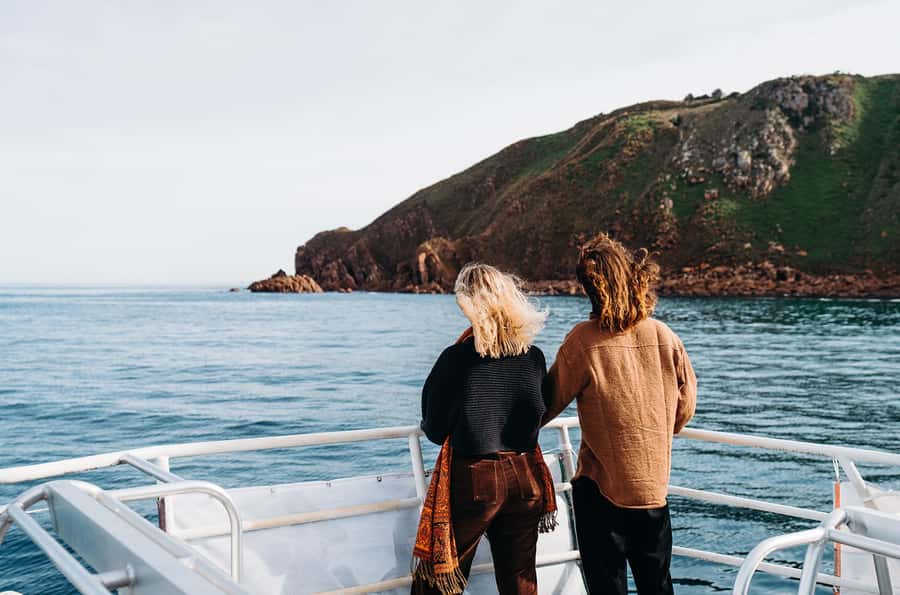 Phillip Island: 1-Hour Cape Woolamai Scenic Cruise - Cape Woolamai cliffs, caves, and coastal views