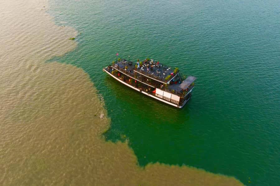 Phnom Penh: Sunset Cruise with Unlimited Beer &Fruit platter - Why the river is the right place to see Phnom Penh