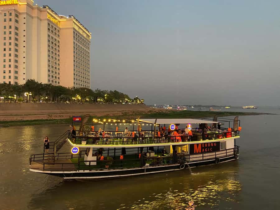 Phnom Penh: Sunset Cruise with Unlimited Beers & BBQ Buffet - The 4:15pm tuk-tuk pickup