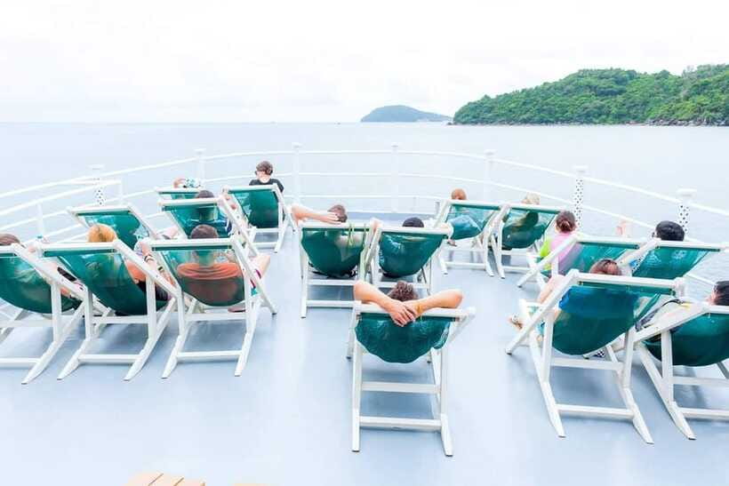 Phu Quoc: Cable Car Ride and 3 Islands Boat Tour with Lunch - Guides and group atmosphere