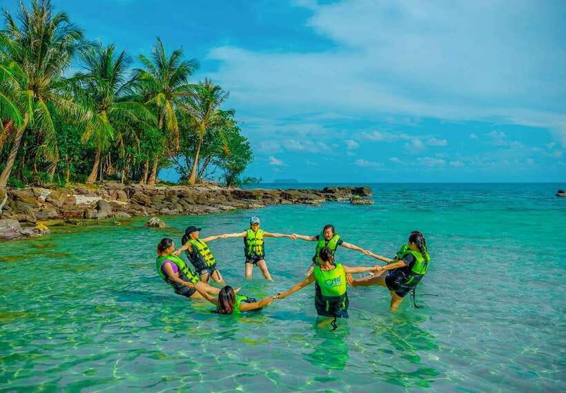 Phu Quoc: Cable Car Ride and 3 Islands Boat Tour with Lunch - Is $61 good value?