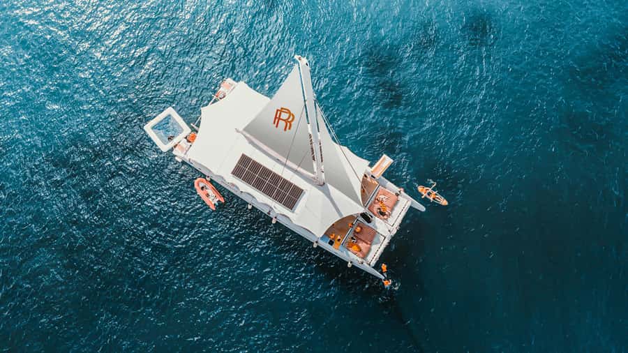 Phuket: Coral and Racha lslands Catamaran Tour with Lunch - Why a 22-person catamaran changes the day