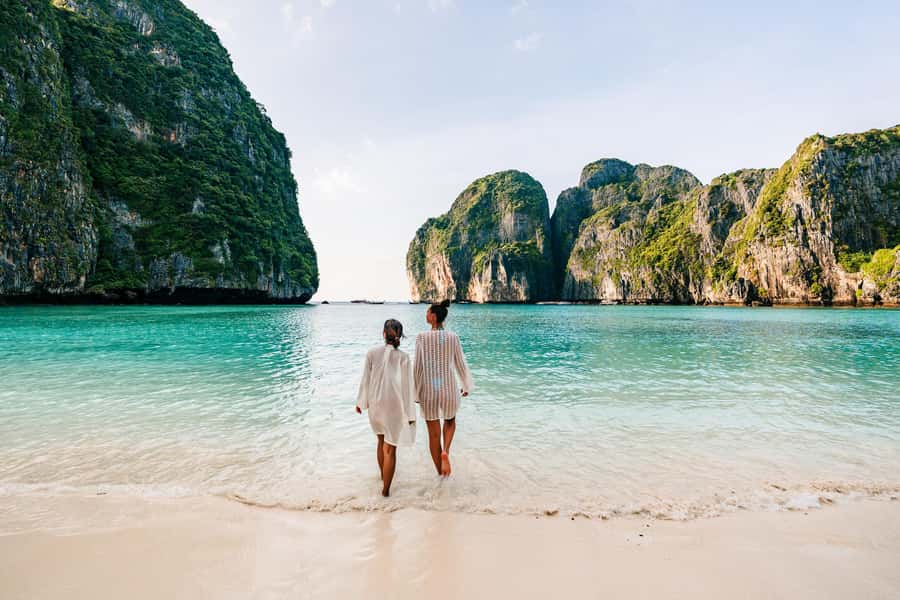 Phuket: Phi Phi Islands Day-Trip by Speed Catamaran - Morning pickup and the ride to the pier