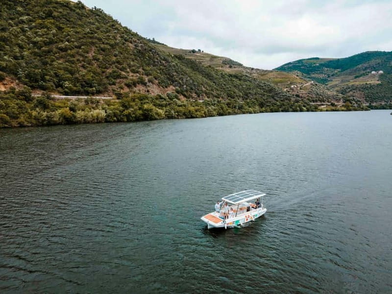 Pinhão: Douro River Solar Boat Tour with Wine Tasting - Small groups make a practical difference
