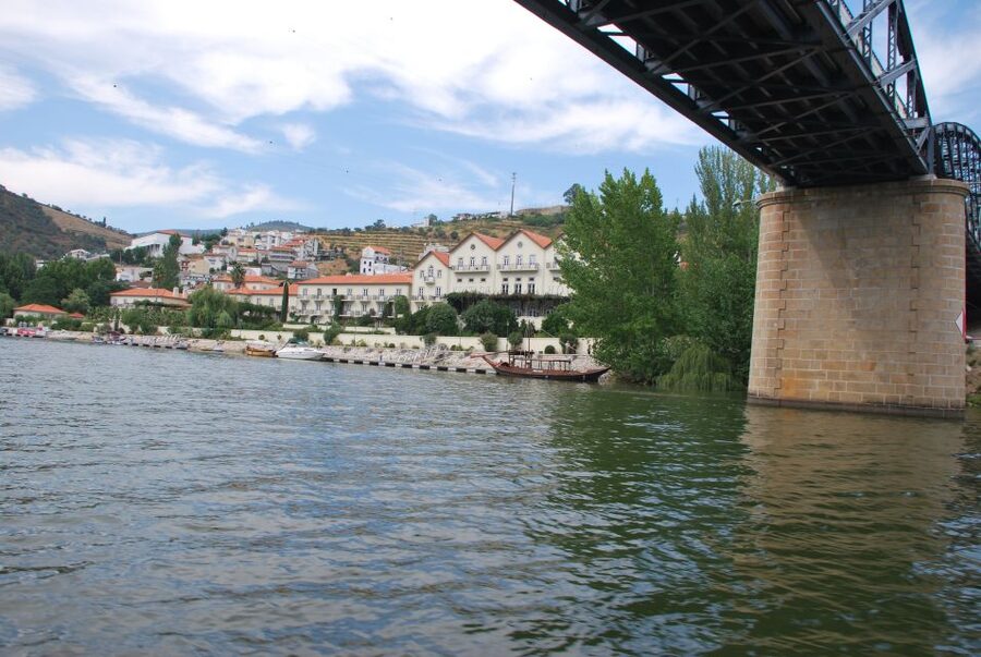 Pinhão: Rabelo Boat 1-Hour Tour - The route from Ponte do Pinhão to Roncão