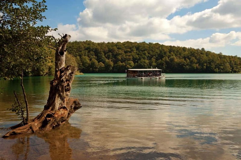 Plitvice Lakes: Guided Walking Tour with Bus and Boat Ride - Upper lakes, open views, and a longer day