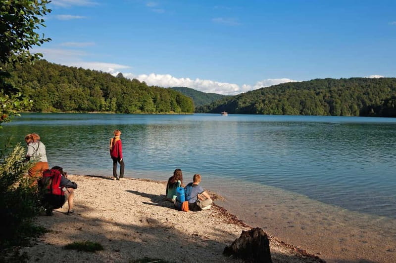 Plitvice Lakes: Guided Walking Tour with Bus and Boat Ride - Breaks, the panoramic train, and the final viewpoint