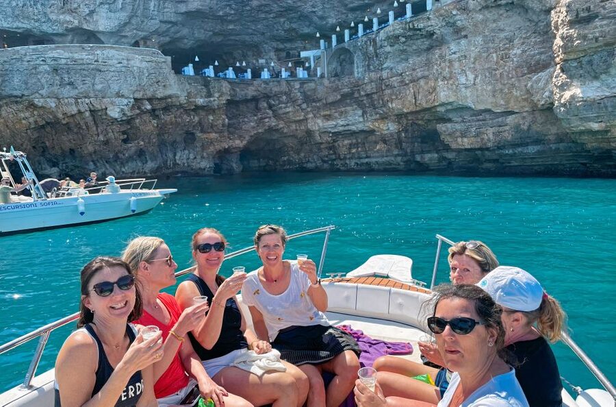 Polignano a Mare: Speedboat Cruise to Caves with Aperitif - Quick takeaways