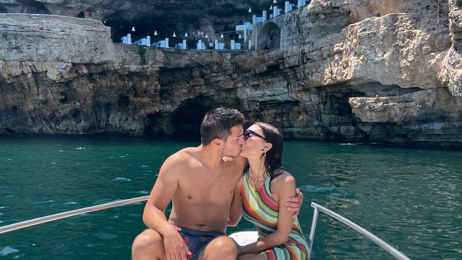 Polignano a Mare: Speedboat Cruise to Caves with Aperitif - Hermit’s Rock and Cala Port’Alga