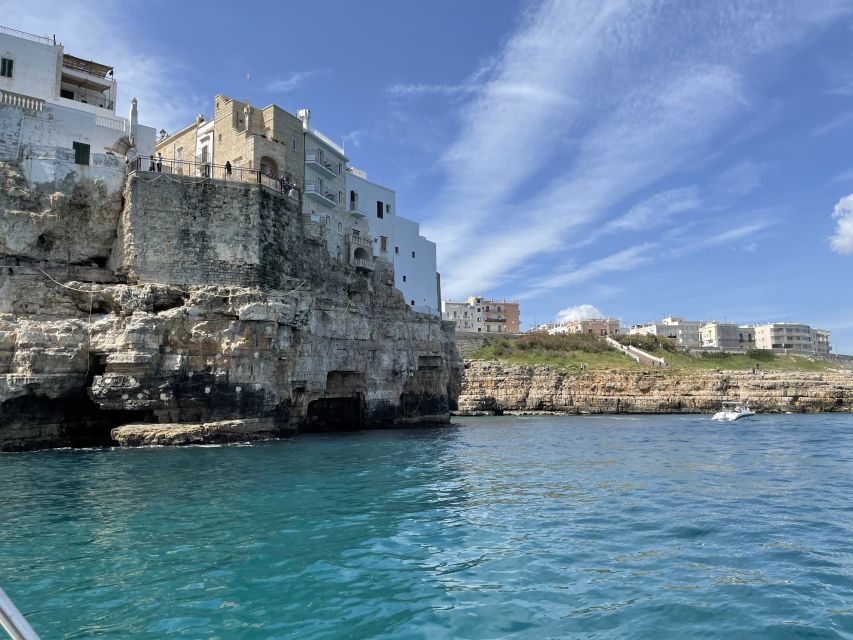 Polignano a Mare: Speedboat Cruise to Caves with Aperitif - The marina start and the first coastal views