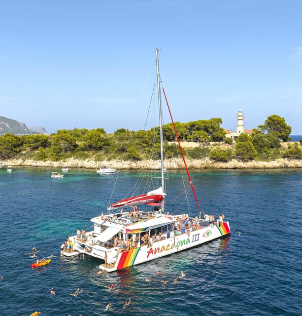 Port d'Alcudia: North Coast Catamaran Cruise with Meal - The atmosphere: easygoing, social, and not silent