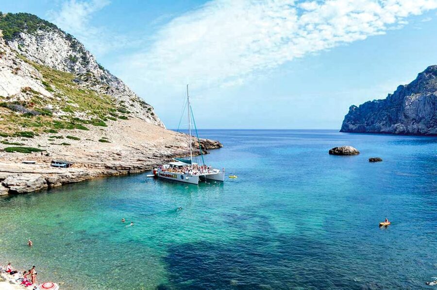 Port d'Alcudia: North Coast Catamaran Cruise with Meal - Practical details before you book