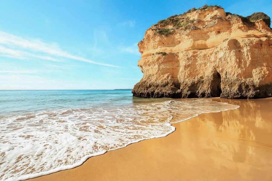 Portimão: Benagil Cave and Praia de Marinha Boat Tour - Finding the meeting point in Portimão
