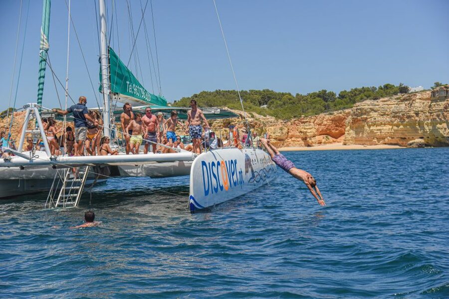 Portimao: Benagil Caves & Coastline Cruise - Quick take on the Portimão catamaran cruise