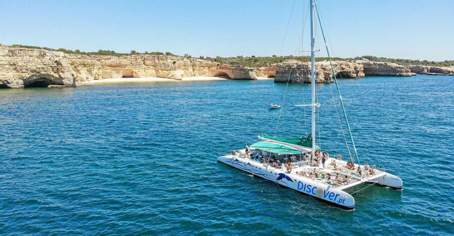Portimao: Benagil Caves & Coastline Cruise - Setting out from Portimão Marina