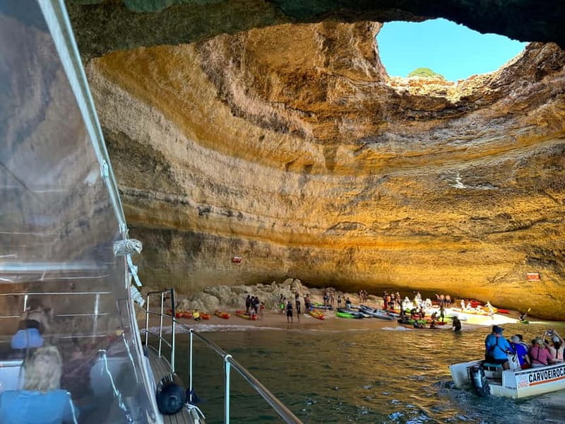 Portimão: Benagil Caves & Golden Coast Eco Catamaran Tour - Comfort, refreshments, and space onboard