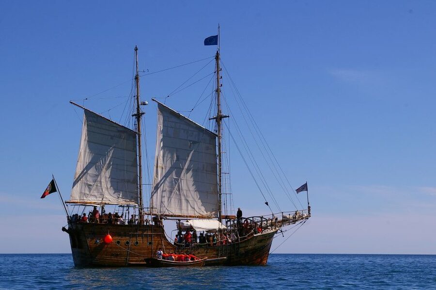 Portimão: Pirate Ship Cave Cruise - Inside Benagil Cave and the coastal caverns