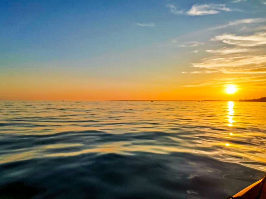 Portimão: Sunset Cruise to Benagil Cave - Alfanzina Lighthouse and the return at sunset