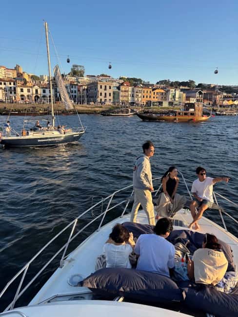 Porto: 6 Bridges Cruise, Welcome Drink & Sunset Option - Why the sunset departure costs more in experience, not just timing