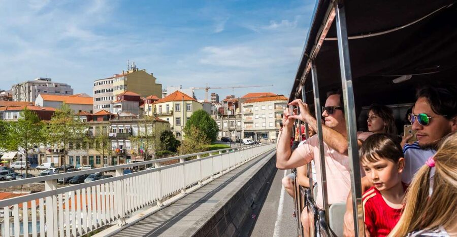 Porto: City Train Tour, River Cruise & Wine Cellar - Key points to know before you go