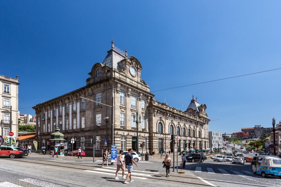 Porto: City Train Tour, River Cruise & Wine Cellar - One day or two?
