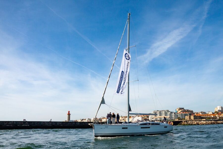Porto: Daytime or Sunset Douro River Cruise With Port Wine - Arrábida Bridge and the broad river mouth