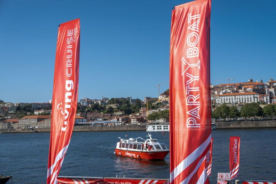 Porto: Douro River Party Boat with Sunset Option & 6 Bridges - Who will enjoy this Douro cruise
