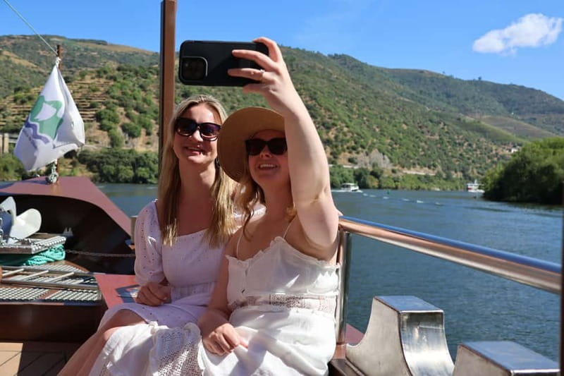 Porto: Douro Valley Wine Tour with Tastings, Lunch & Cruise - Leaving Porto for the N323 viewpoints