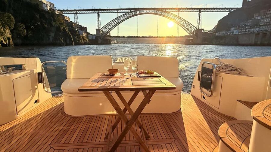 Porto: Luxury 6 Bridges Yacht Cruise with Wine & Snacks - Infante and Dom Luís beside Porto’s old core