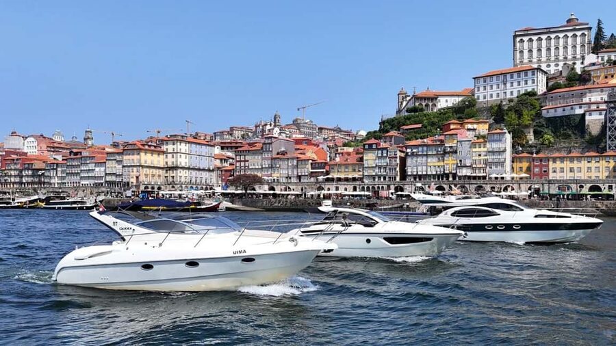 Porto: Luxury 6 Bridges Yacht Cruise with Wine & Snacks - Arrábida and the run toward Foz