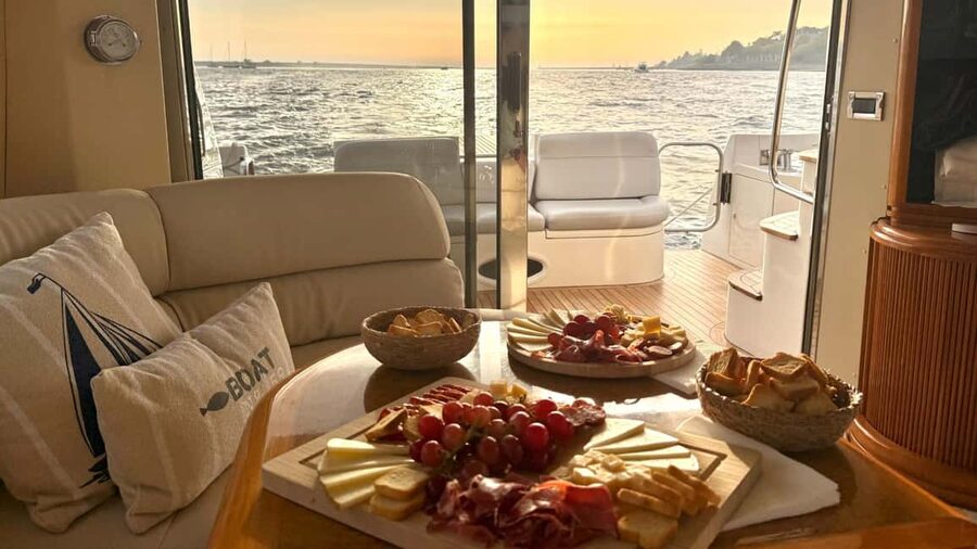 Porto: Luxury 6 Bridges Yacht Cruise with Wine & Snacks - Wine, snacks, and the real value of $64