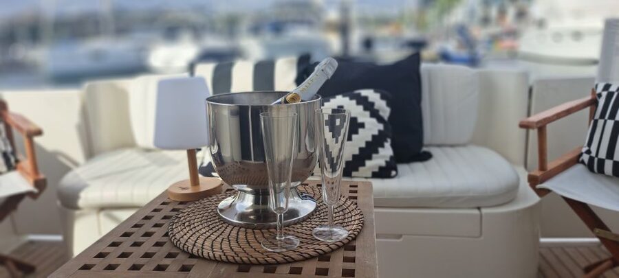 Porto: Luxury Yacht Tour of the 6 Bridges and Douro Estuary - Cais da Ribeira from the river