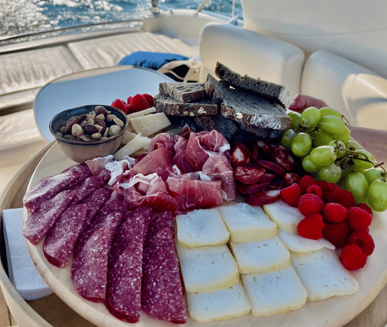 Porto: Private Yacht Tour with Wine, Snacks & 6 Bridges - São Pedro da Afurada and the run toward Foz