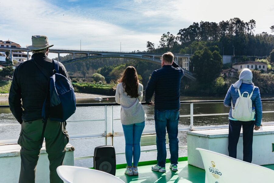 Porto - Régua - Porto Upstream Douro Cruise & Tour - Who will enjoy this day most