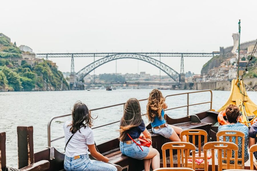 Porto: River Douro 6 Bridges Cruise - The first view: Ribeira and Gaia from the water