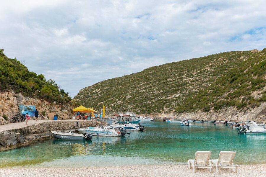 Porto Vromi: Shipwreck, Caves, & White Beach Swimming Cruise - Timing, transport, and value at $35