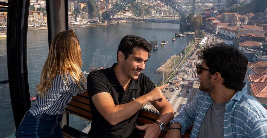 Porto: Walking Tour, Lello Bookshop, Boat and Cable Car - The one-hour Douro cruise