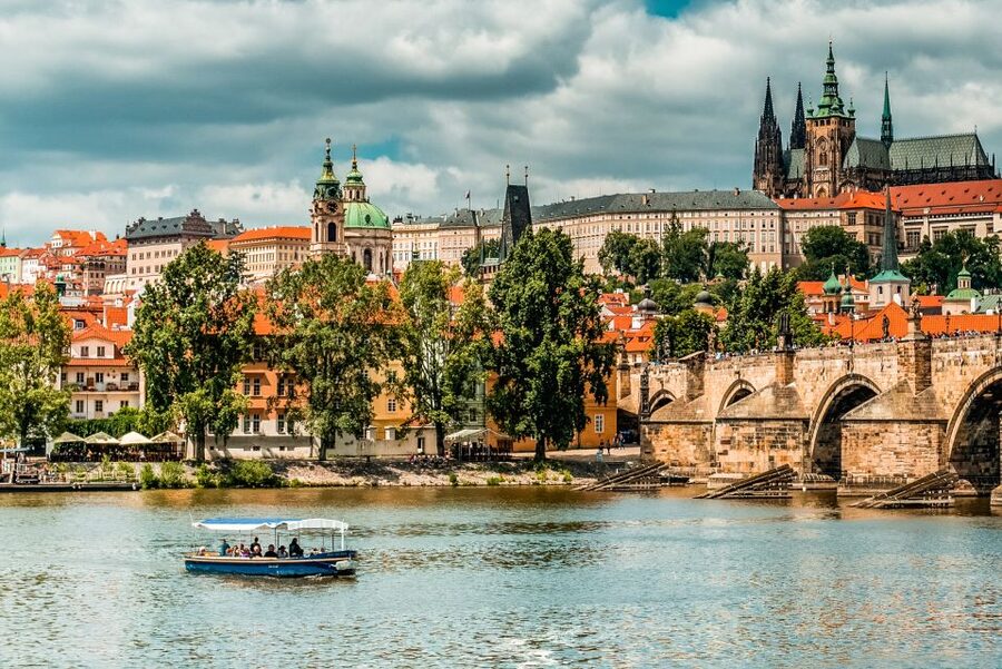 Prague: 45-Minute Sightseeing Cruise to Devil's Channel - What you see from Čech Bridge to Devil’s Channel