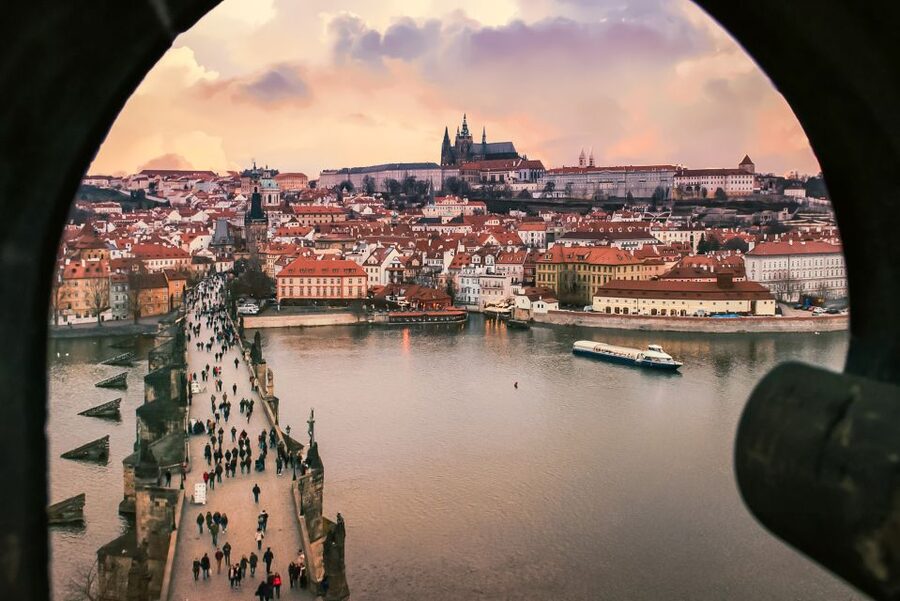 Prague: 50-Minute Sightseeing Evening Cruise - Key points at a glance