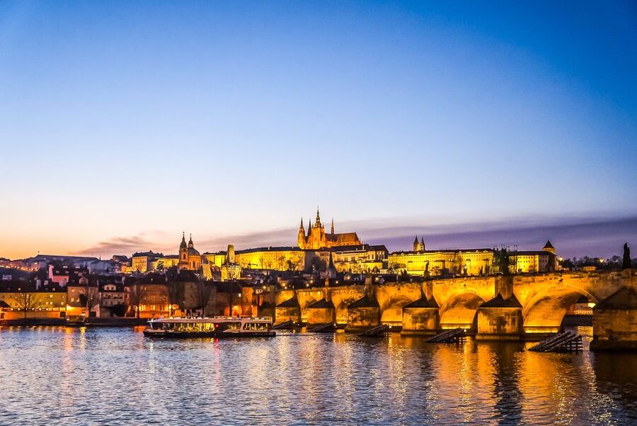 Prague: 50-Minute Sightseeing Evening Cruise - What this Prague night cruise is really like