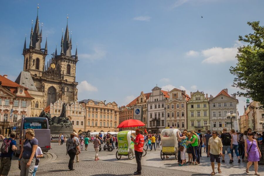 Prague: Big Bus Hop-on Hop-off, Castle Tour and River Cruise - Who should book this Prague tour?